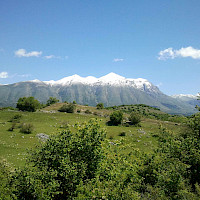 Seconda tappa: continui affacci sul Monte Velino
